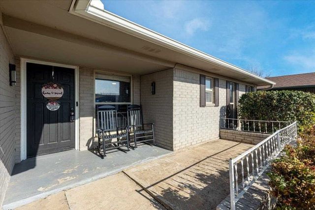 7309 NW Lawton Ave, Lawton, OK 73505