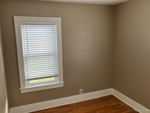 2520 Spruce Street, Port Huron, MI 48060