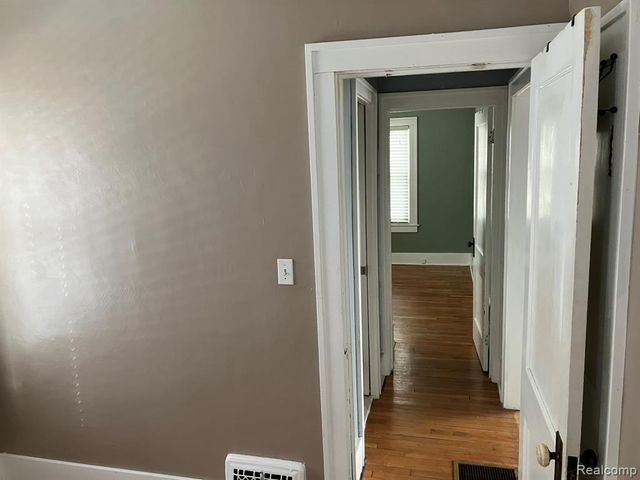 2520 Spruce Street, Port Huron, MI 48060