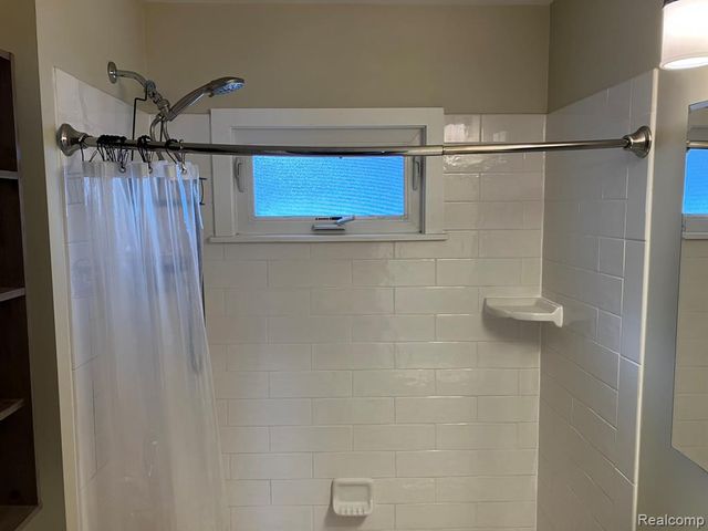 2520 Spruce Street, Port Huron, MI 48060