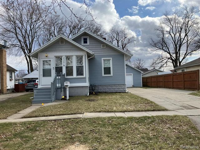 2520 Spruce Street, Port Huron, MI 48060