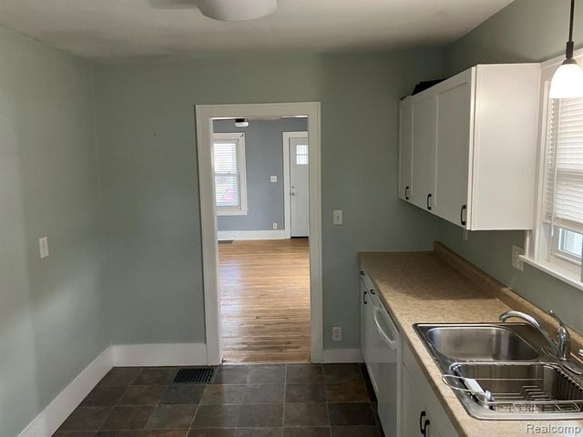 2520 Spruce Street, Port Huron, MI 48060