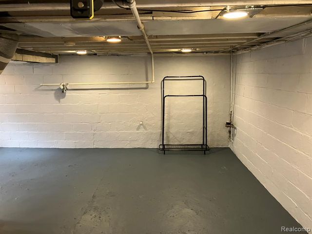 2520 Spruce Street, Port Huron, MI 48060