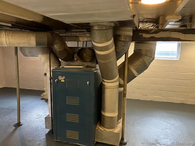 2520 Spruce Street, Port Huron, MI 48060