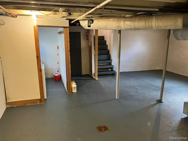 2520 Spruce Street, Port Huron, MI 48060