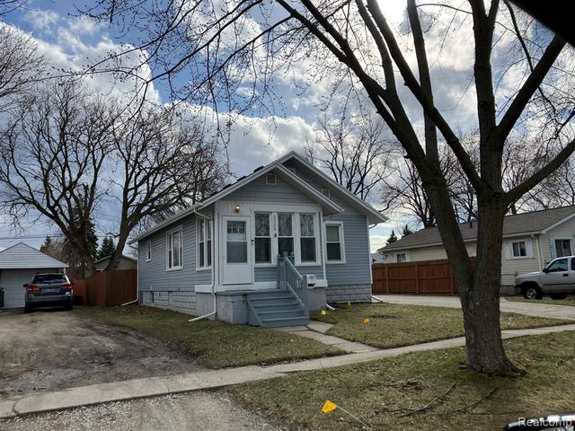 2520 Spruce Street, Port Huron, MI 48060