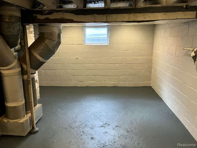 2520 Spruce Street, Port Huron, MI 48060