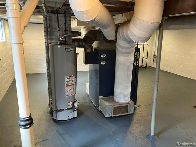 2520 Spruce Street, Port Huron, MI 48060