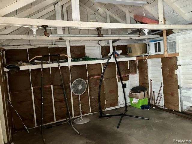 2520 Spruce Street, Port Huron, MI 48060