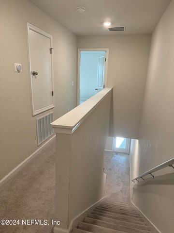 5984 CREEKSIDE CROSSING Drive, Jacksonville, FL 32210