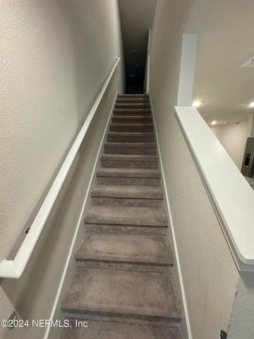 5984 CREEKSIDE CROSSING Drive, Jacksonville, FL 32210