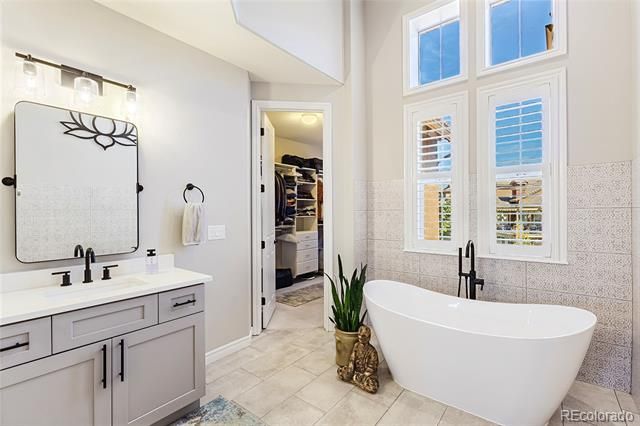 9108 Viaggio Way, Highlands Ranch, CO 80126