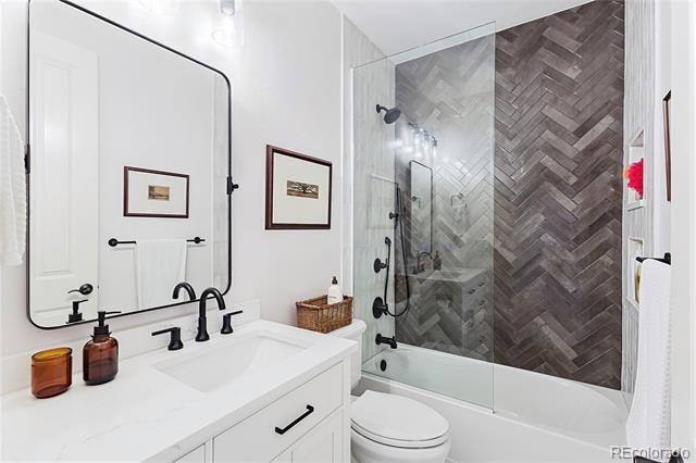 9108 Viaggio Way, Highlands Ranch, CO 80126