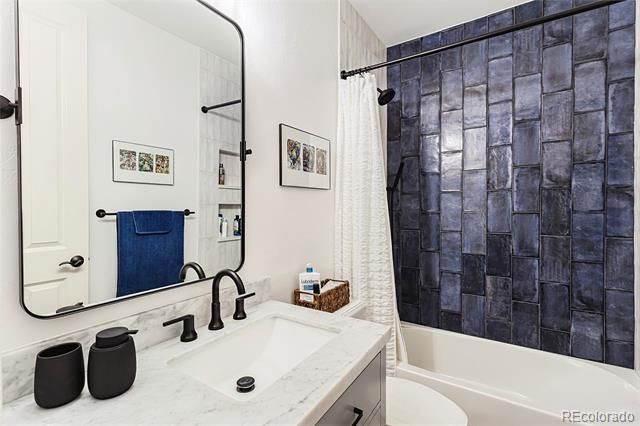 9108 Viaggio Way, Highlands Ranch, CO 80126