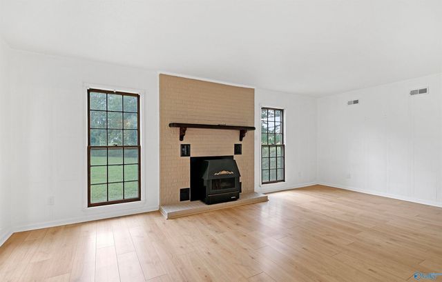 233 Shaw Road NW, Hartselle, AL 35640