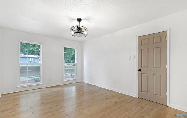 233 Shaw Road NW, Hartselle, AL 35640