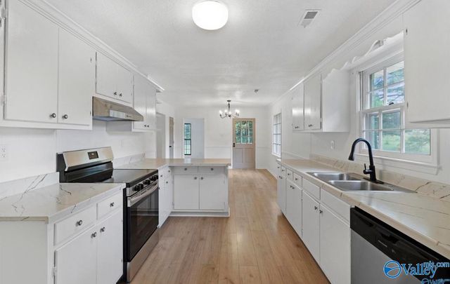 233 Shaw Road NW, Hartselle, AL 35640