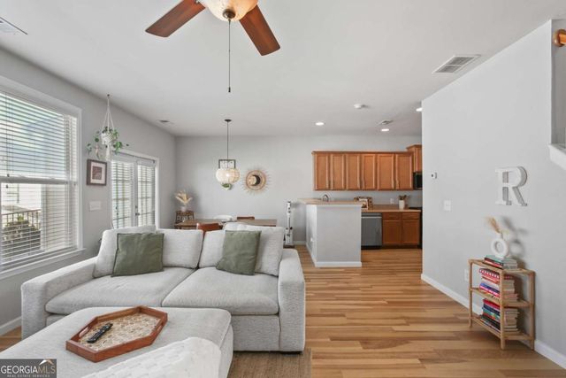 18 JEKYLL Drive 31, Marietta, GA 30066