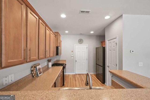 18 JEKYLL Drive 31, Marietta, GA 30066