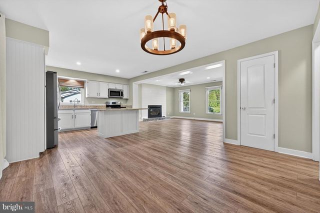 1848 HARBOR DR, Chester, MD 21619