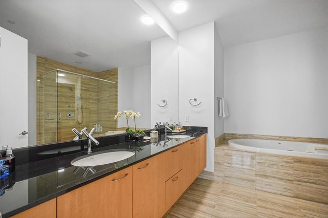 15901 Collins Avenue 3902, Sunny Isles Beach, FL 33160