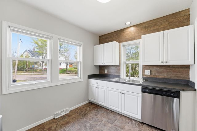 2122 Willow Avenue N, Minneapolis, MN 55411