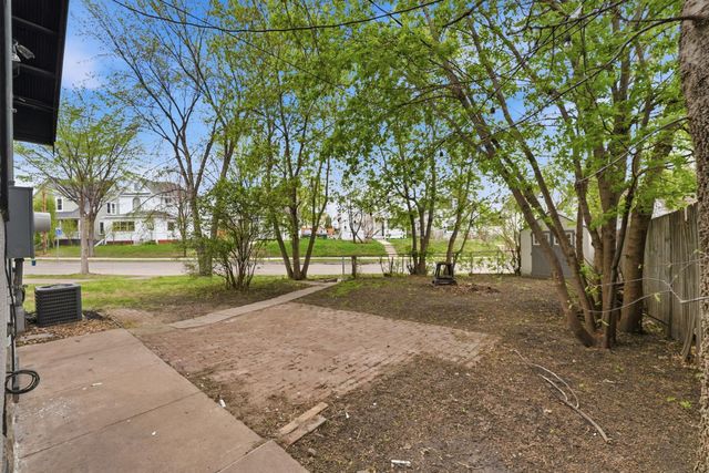 2122 Willow Avenue N, Minneapolis, MN 55411