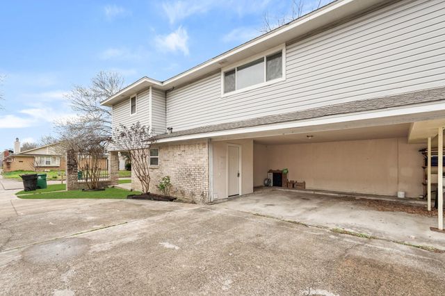 10814 Sugar Hill Drive A, Houston, TX 77042