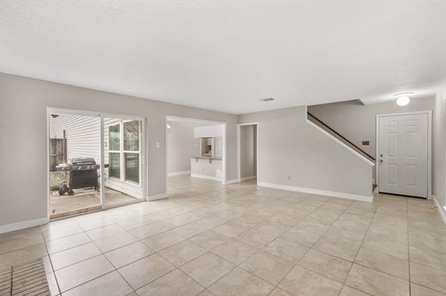 10814 Sugar Hill Drive A, Houston, TX 77042