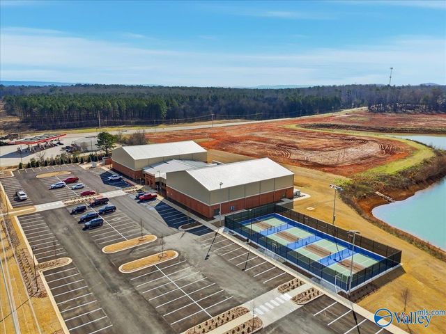 457 Legend Oak Way SW, Huntsville, AL 35824