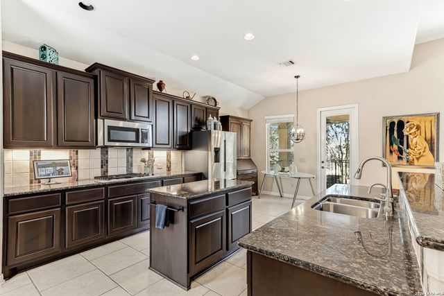 203 Tranquil Oak, San Antonio, TX 78260