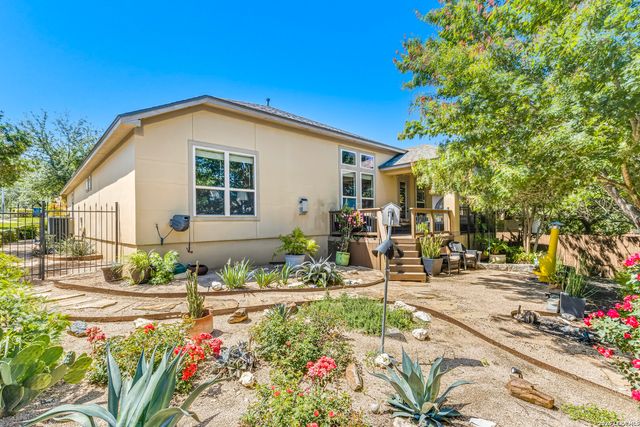 203 Tranquil Oak, San Antonio, TX 78260