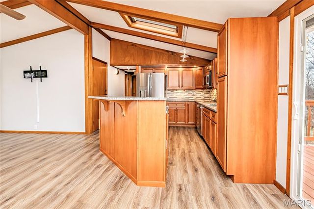 52 Glenwood Drive, Fenton, MO 63026