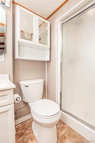 52 Glenwood Drive, Fenton, MO 63026