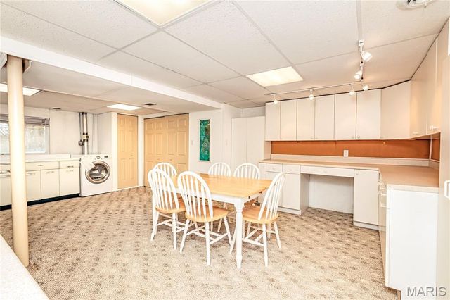 52 Glenwood Drive, Fenton, MO 63026