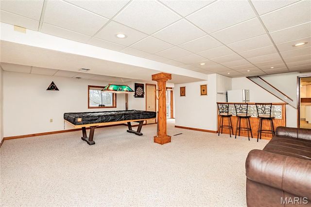 52 Glenwood Drive, Fenton, MO 63026