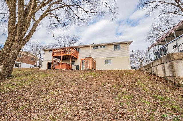 52 Glenwood Drive, Fenton, MO 63026