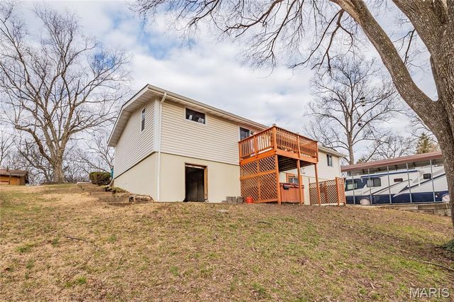 52 Glenwood Drive, Fenton, MO 63026