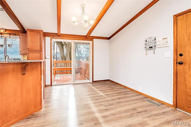 52 Glenwood Drive, Fenton, MO 63026