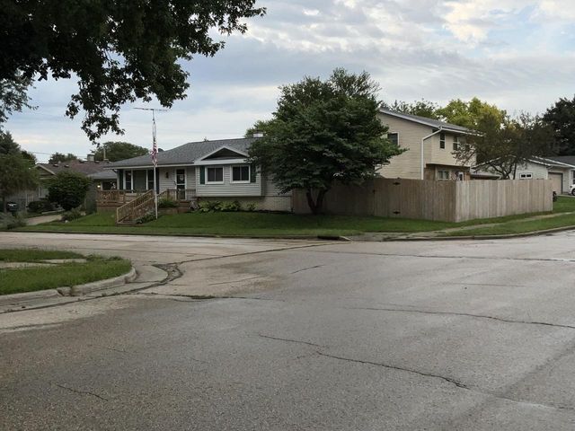 5317 65th PLACE, Kenosha, WI 53142