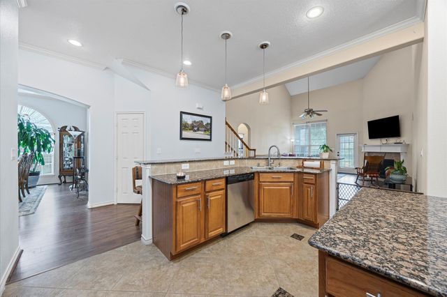 15231 Scenic Woodland Drive, Conroe, TX 77384