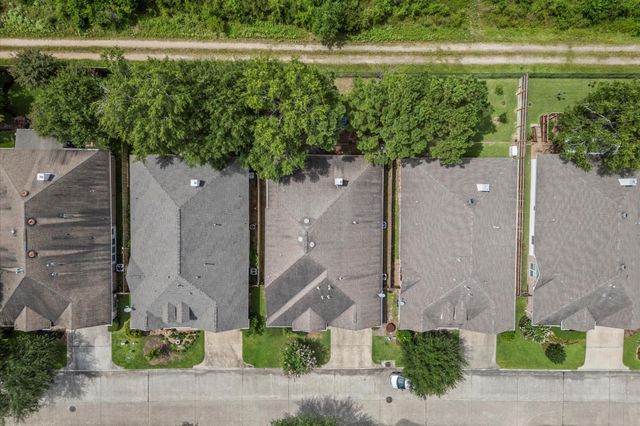 15231 Scenic Woodland Drive, Conroe, TX 77384