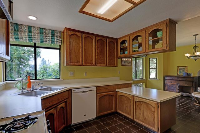 1480 Sage Rd, Colfax, CA 95713