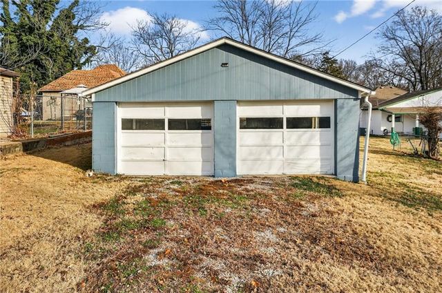 724 N Osage Street, Independence, MO 64050