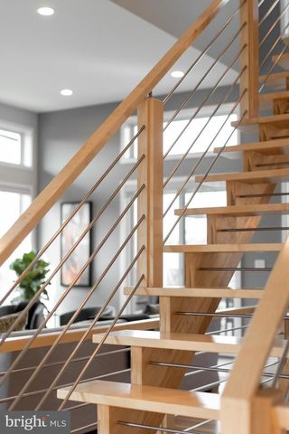 229 IVY HILL DR, State College, PA 16801