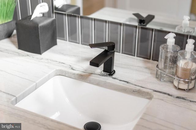 229 IVY HILL DR, State College, PA 16801