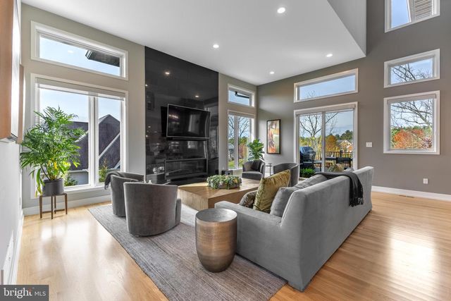 229 IVY HILL DR, State College, PA 16801