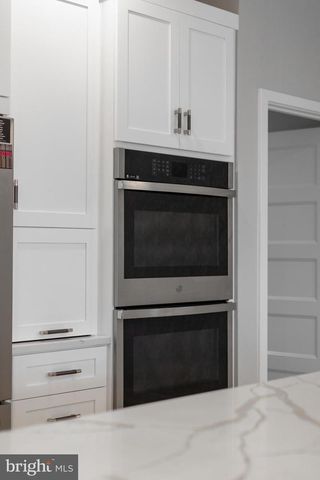 229 IVY HILL DR, State College, PA 16801