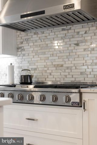 229 IVY HILL DR, State College, PA 16801