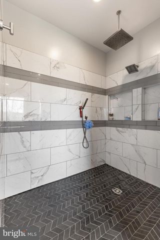 229 IVY HILL DR, State College, PA 16801